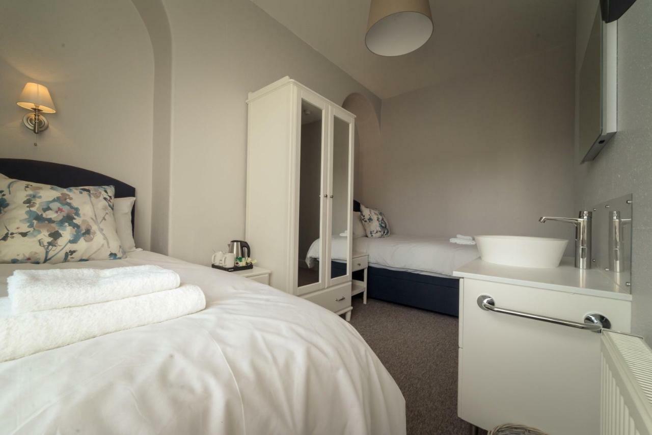 Anabelle'S Guest House Μπαθ Εξωτερικό φωτογραφία