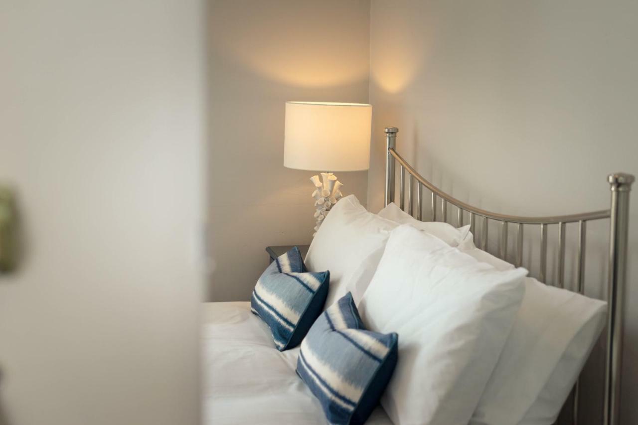 Anabelle'S Guest House Μπαθ Εξωτερικό φωτογραφία